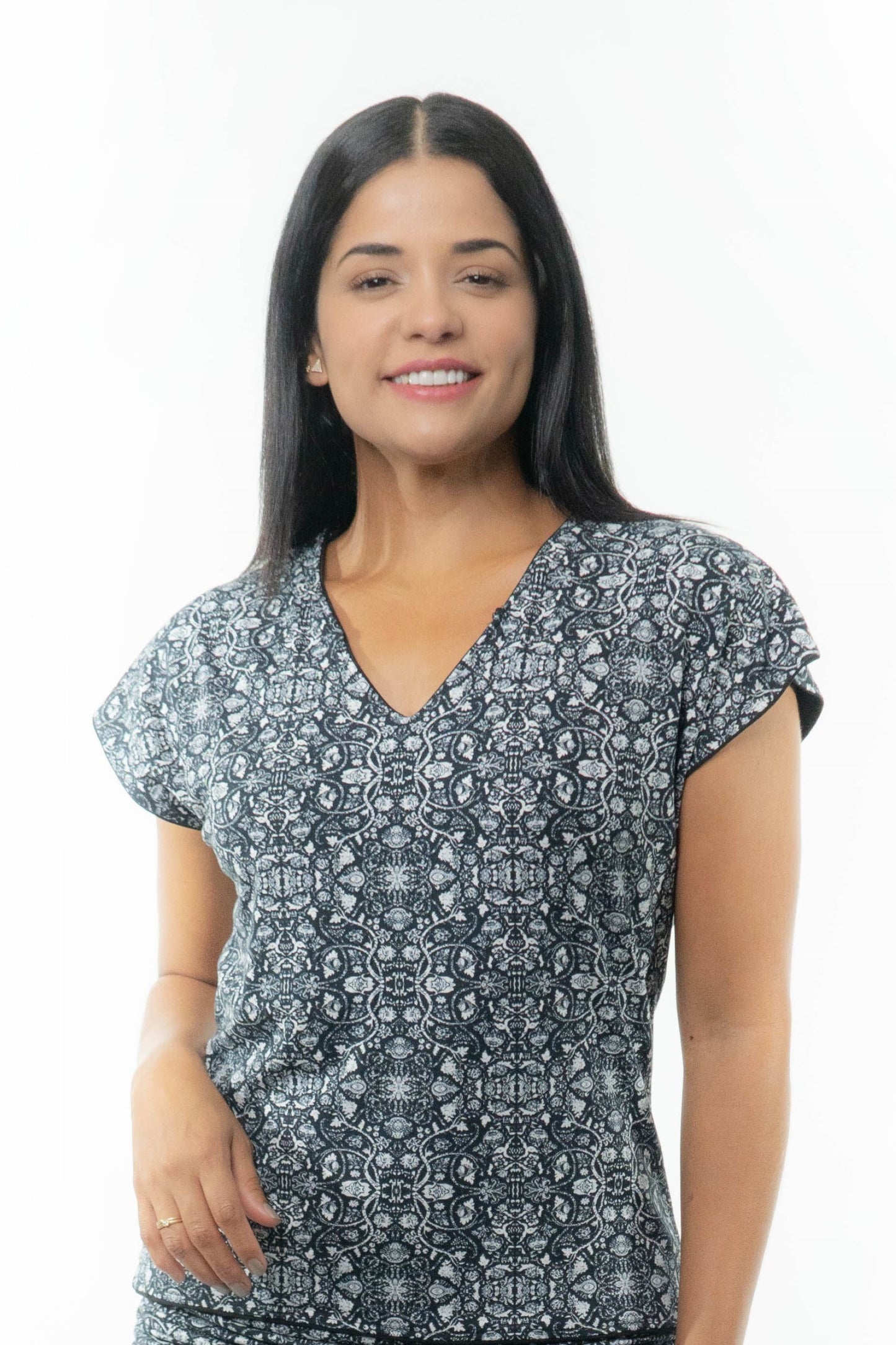 VICTORIA Top: 9 in 1. Black/B&W Print