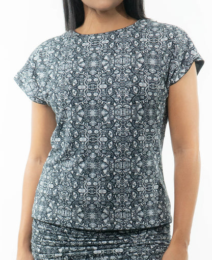 VICTORIA Top: 9  in 1. Black/B&W Print