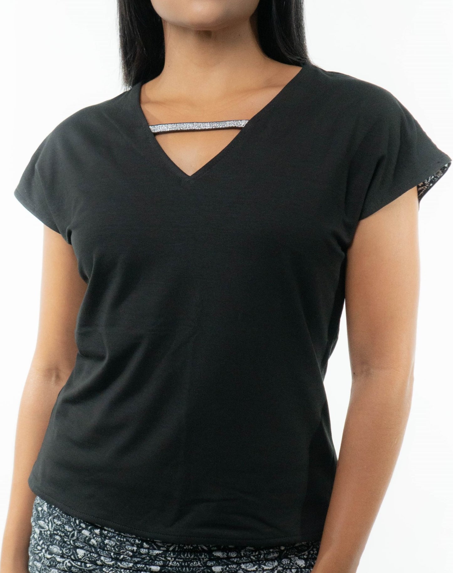 VICTORIA Top: 9  in 1. Black/B&W Print