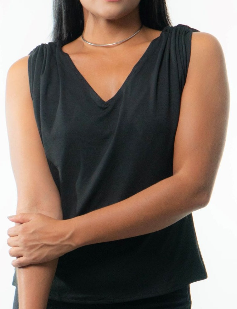 VICTORIA Top: 9  in 1. Black/B&W Print